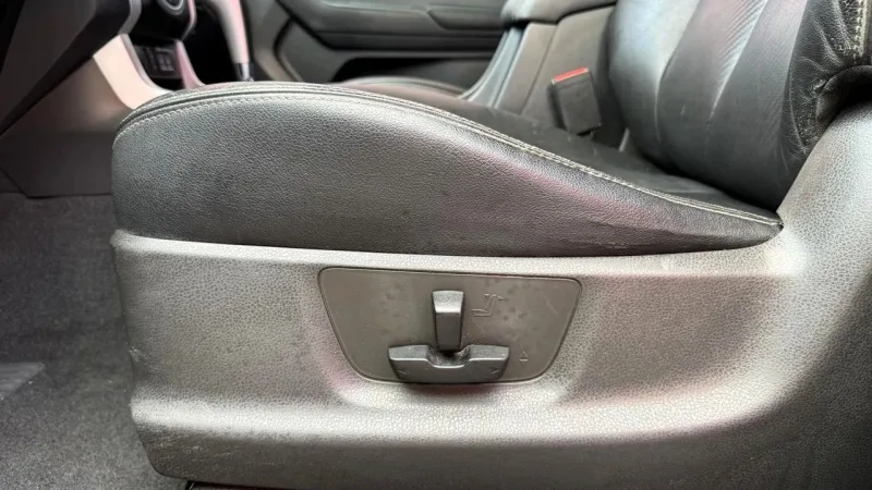 Isuzu D-Max 1.9 Ddi CD 4WD LS CM Aut., fotografia 20
