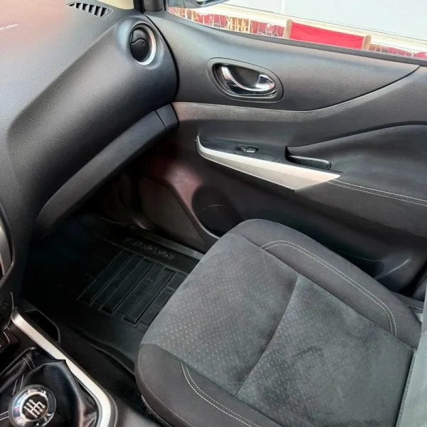 Nissan Navara 2.3 dCi CD 4WD N-Connecta, fotografia 13