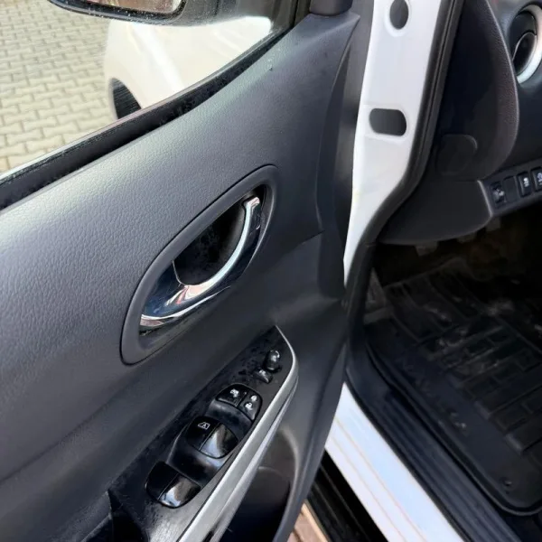 Nissan Navara 2.3 dCi CD 4WD N-Connecta, fotografia 18