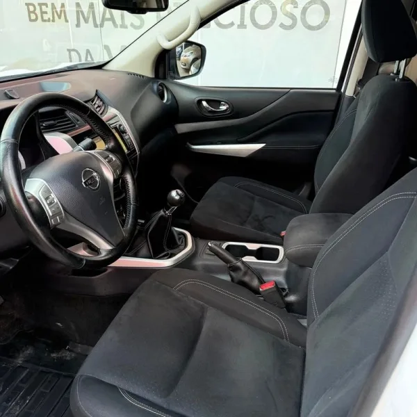 Nissan Navara 2.3 dCi CD 4WD N-Connecta, fotografia 16