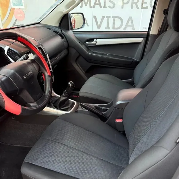 Isuzu D-Max 2.5 DTi CD 4WD LS Sport Edition, fotografia 7