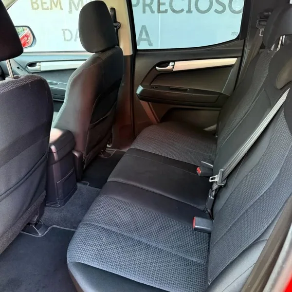 Isuzu D-Max 2.5 DTi CD 4WD LS Sport Edition, fotografia 8