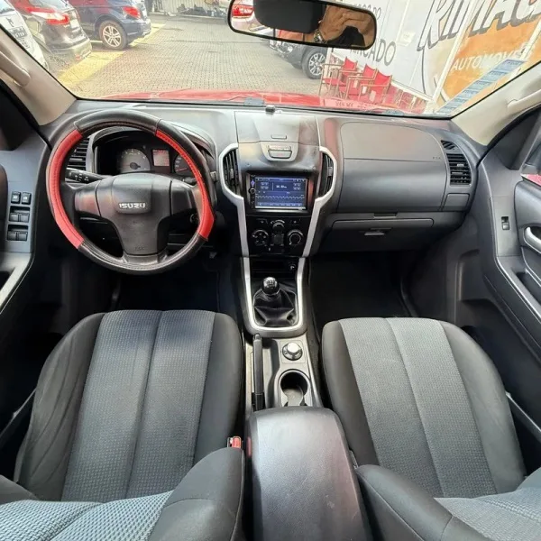 Isuzu D-Max 2.5 DTi CD 4WD LS Sport Edition, fotografia 11