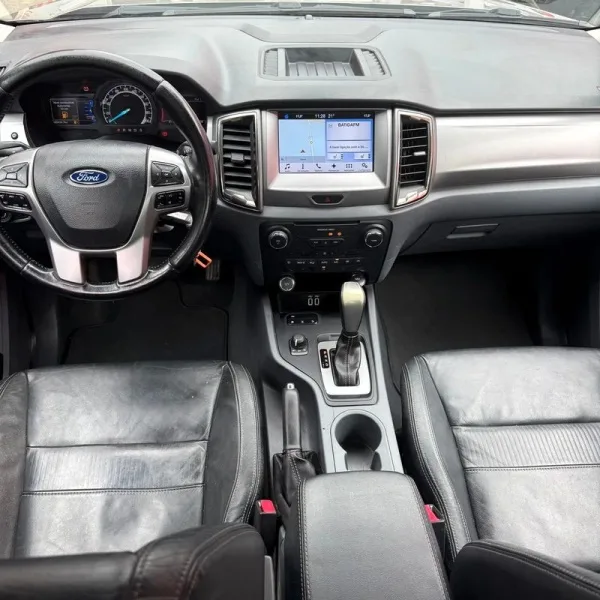 Ford Ranger 2.2 TDCi CD Limited 4WD Aut., fotografia 8