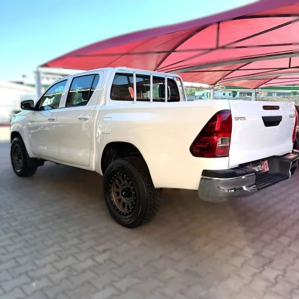 Toyota Hilux 2.4 D-4D 4WD Tracker, fotografia 2