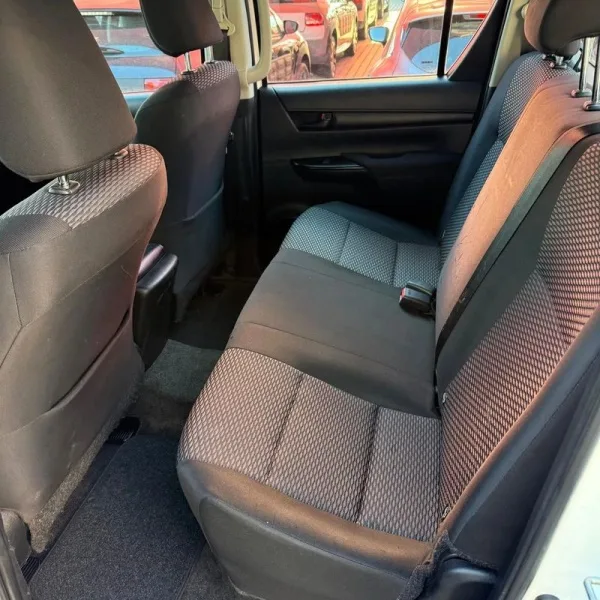 Toyota Hilux 2.4 D-4D 4WD Tracker, fotografia 7