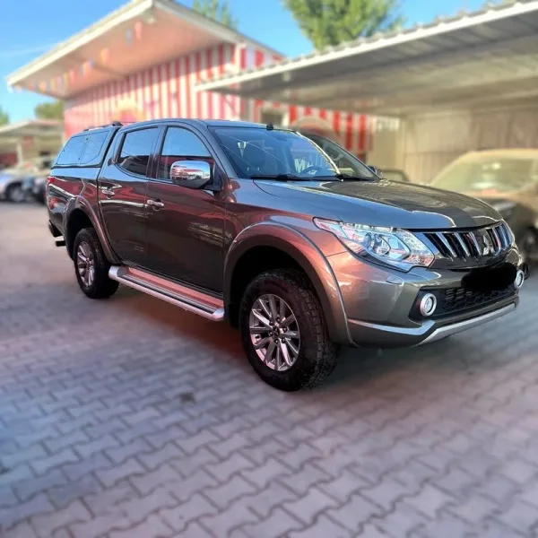 Mitsubishi L200 2.4 DI-D CD Sport Strakar 4WD, fotografia 14