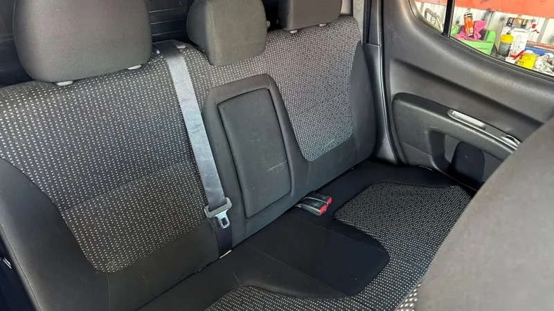 Mitsubishi L200 2.4 DI-D CD Instyle Strakar 4WD, fotografia 21