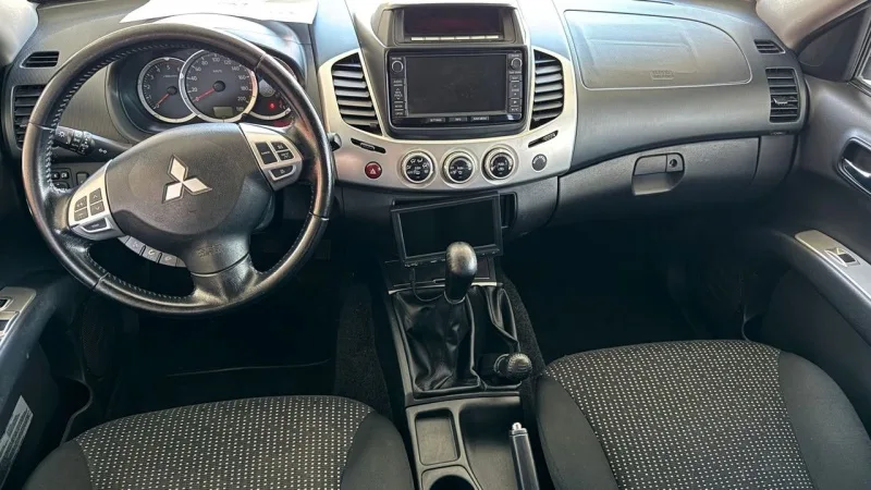 Mitsubishi L200 2.4 DI-D CD Instyle Strakar 4WD, fotografia 18