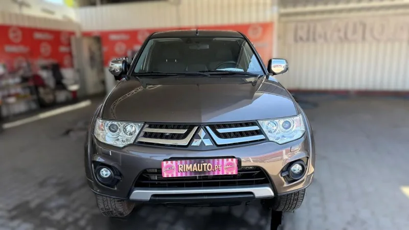 Mitsubishi L200 2.4 DI-D CD Instyle Strakar 4WD, fotografia 11