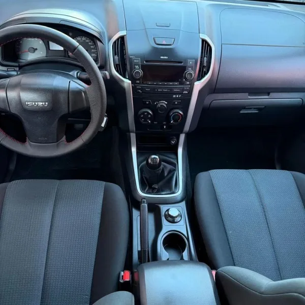 Isuzu D-Max 2.5 DTi CD 4WD LS Sport Edition, fotografia 3