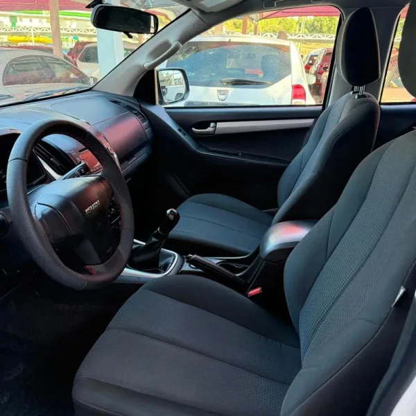 Isuzu D-Max 2.5 DTi CD 4WD LS Sport Edition, fotografia 9