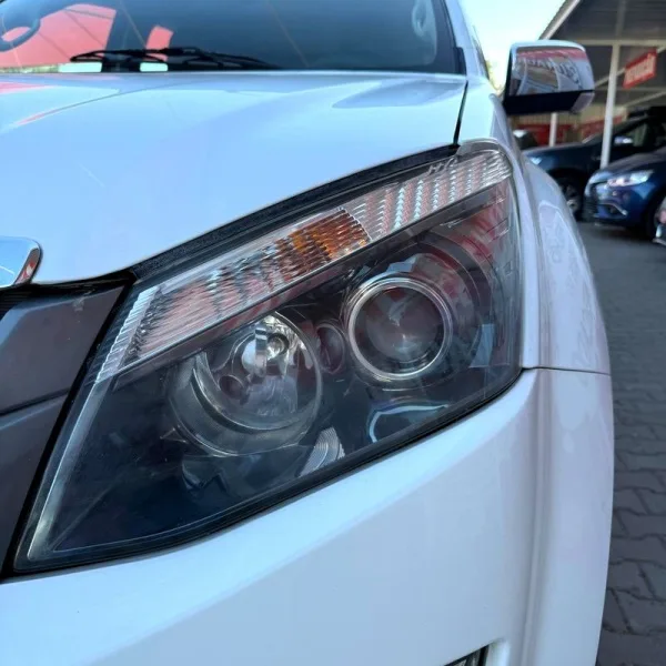 Isuzu D-Max 2.5 DTi CD 4WD LS Sport Edition, fotografia 6