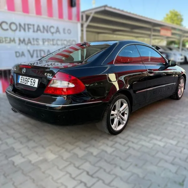 Mercedes Benz CLK 320 CDi Avantgarde Aut., fotografia 2