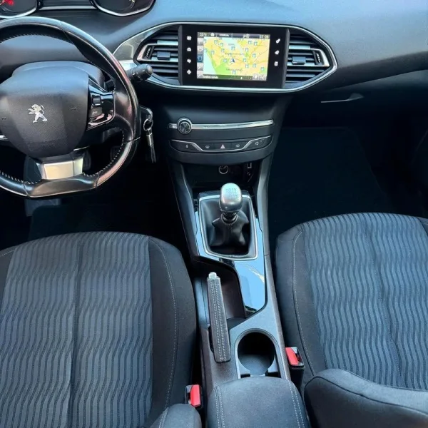 Peugeot 308 1.6 e-HDi Active J17, fotografia 4