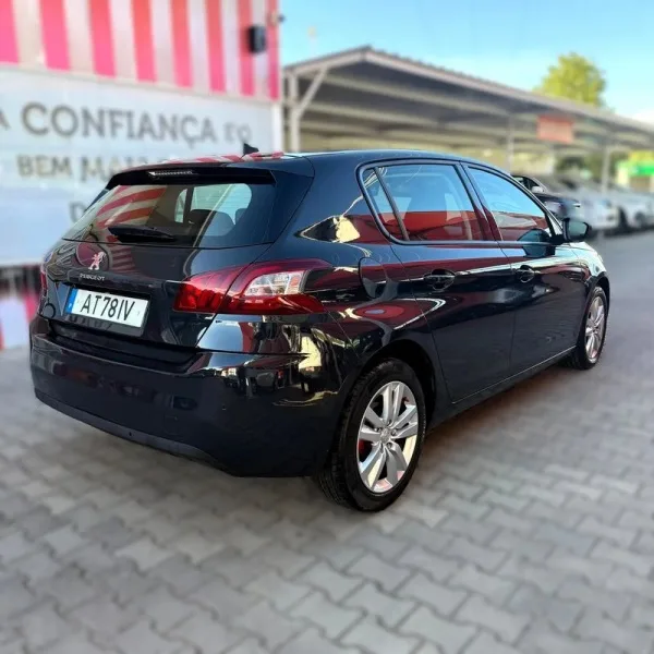 Peugeot 308 1.6 e-HDi Active J17, fotografia 2