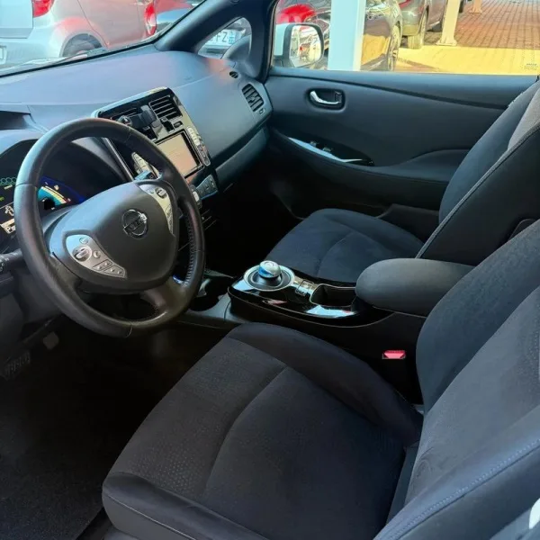 Nissan Leaf Acenta Flex 30 kWh, fotografia 12