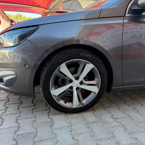 Peugeot 308 1.6 BlueHDi Allure J18, fotografia 16