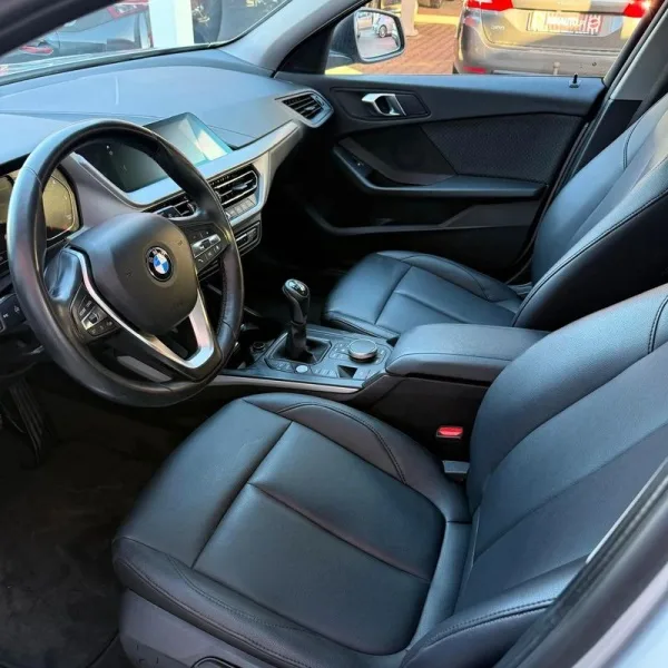 BMW 116, fotografia 10