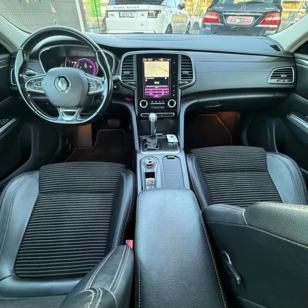 Renault Talisman Sport Tourer 1.6 dCi Executive EDC, fotografia 3