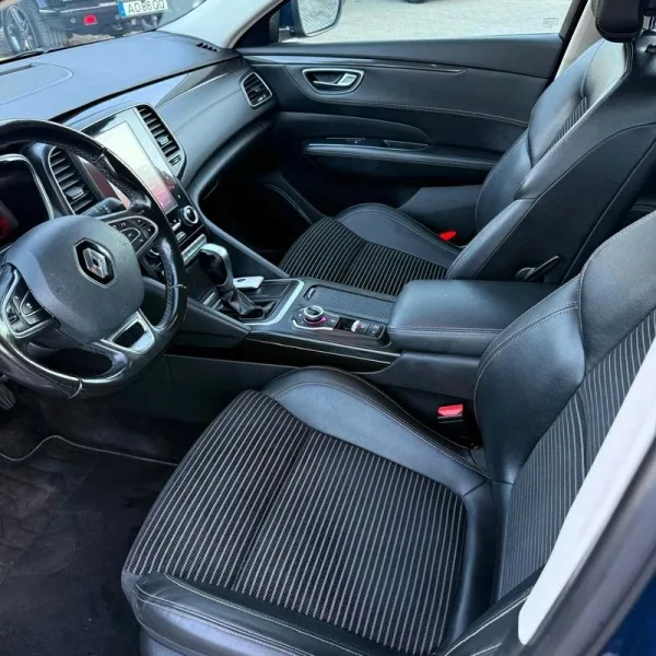 Renault Talisman Sport Tourer 1.6 dCi Executive EDC, fotografia 13